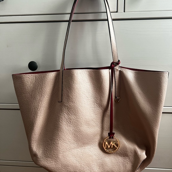 Michael Kors Collection Bags Michael Kors Izzy Large Reversible